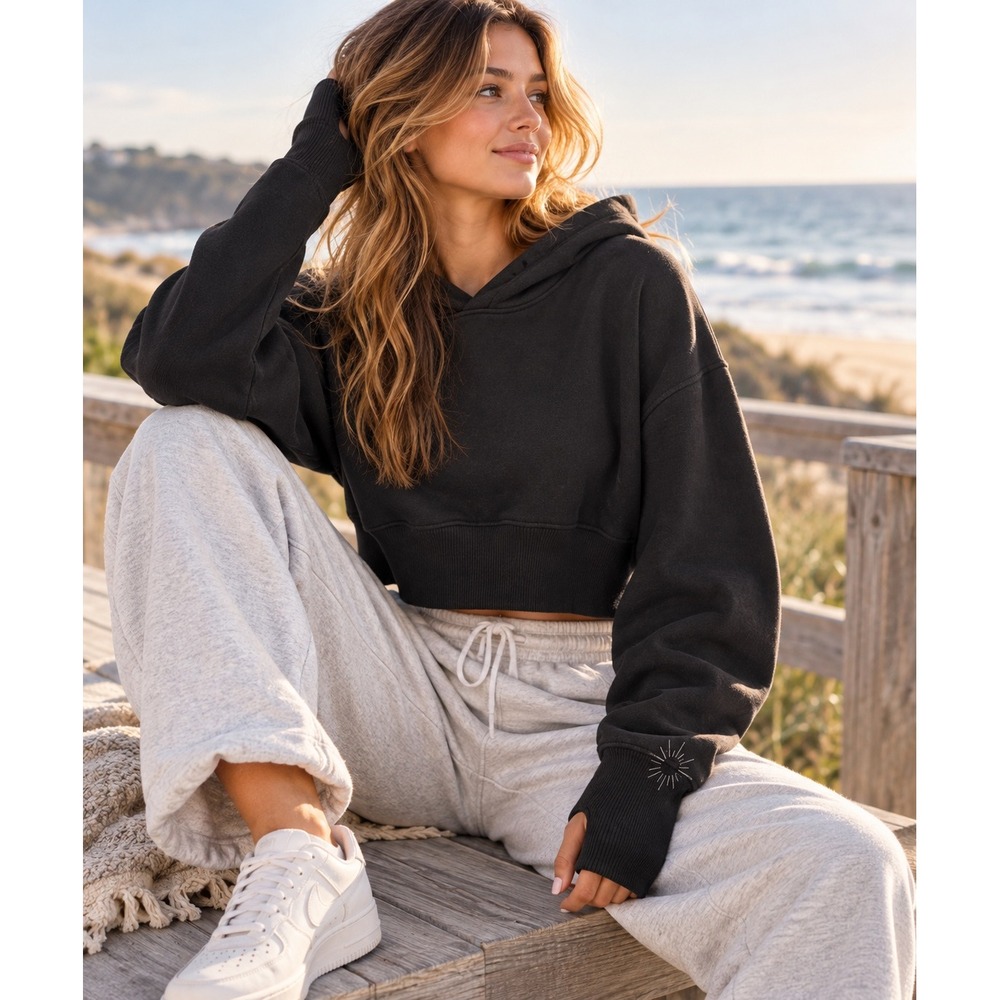 OFFLINE by Aerie Womens Black Cropped Hoodie Thumbhole Cuffs Size S Small